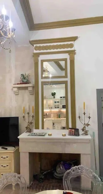 Magnifique Appartement Plein Coeur Avignon Intra-Muros 0*,  France